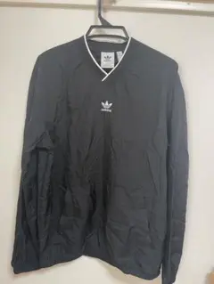 adidas ブラック プルオーバーナイロンジャケット