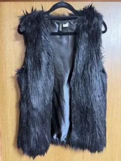 H&M DIVIDED フェイクファーベスト ブラック