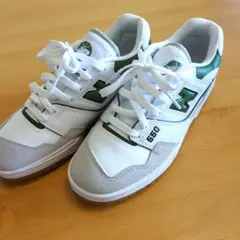 New Balance 550 ホワイト/グリーン スニーカー　レディース　24