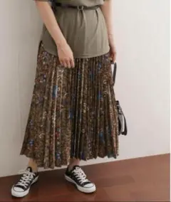 フラワープリントプリーツスカート アーバンリサーチドアーズ