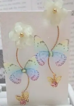 花とシフォン蝶々ピアス、イヤリング※ハンドメイド