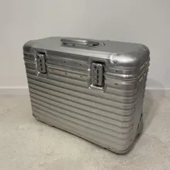 2026年最新】リモワ パイロットの人気アイテム - メルカリ