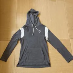 【即発送】春物Abercrombie & Fitch グレーパーカー　XSサイズ