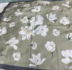 新品Tiffany & Co. 花柄シルクスカーフ