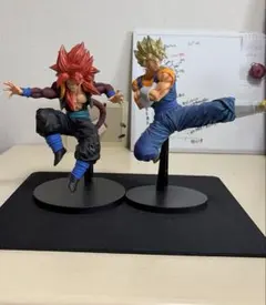 ベジット2、ゴジータ4 フィギュアのサムネイル