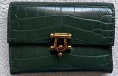 美品　チャールズアンドキース　二つ折り財布