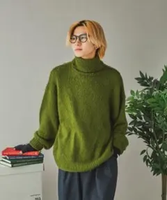 -Adoon plain- 刺繍タートルネックシャギーニット