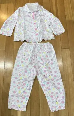 長袖パジャマ　120