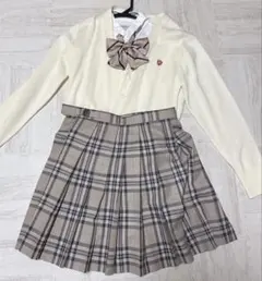 制服 CONOMIコスプレ衣装 クリーム色 チェック柄 シャツなし