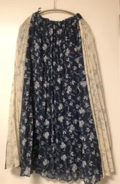 花柄ロングスカート　AVAN LILYのサムネイル