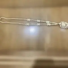 花モチーフ ビーズネックレス 専用ボックス付き