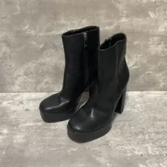美品✨ZARA（38サイズ）ブーティ☘️黒/サイドジップ/厚底/ブラック