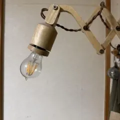 Item thumbnail for item a5200e00-cbaf-4458-8bf0-2cc7bdcf4c07