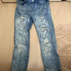 AMIRI ダメージ加工デニムパンツ
