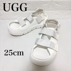 UGG STRATUS 厚底 2WAY サンダル 白 25cm アグのサムネイル
