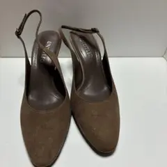 UNTITLED スエードパンプス　モカブラウンのサムネイル
