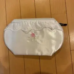 サルート❣️筒形ポーチのサムネイル