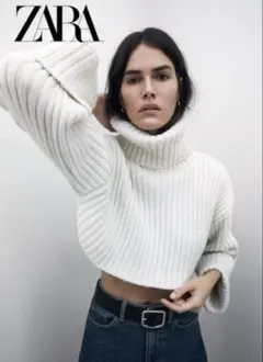 【美品】ZARA タートルネック リブ Mホワイト 厚手ショート丈ニット