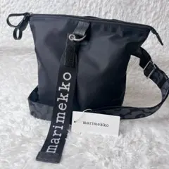 く*こ様 33×33新品マリメッコPLAY TOTEナイロントートバッグロゴテー