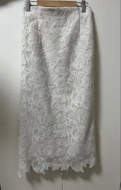【美品】マーキュリーデュオ　レーススカート 1サイズ　ホワイト　スリット