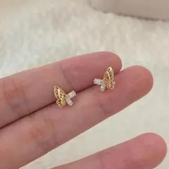 ピアス 高品質 蝶々 バタフライ 小さい　さり気ない　アクセント