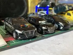 トミカ 土曜の夜だ！ド◯キに緊急出動！ 夢のやりら車セット クラウン プリウスのサムネイル