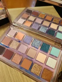 Huda Beauty Mercury Retrograde アイシャドウのサムネイル