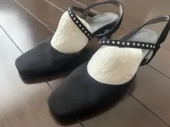 ビジュー付き黒スクエアトゥパンプス　5cmヒール