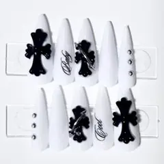 ネイルチップ♥現品♥シズニルック♥ピアス♥クロム♥十字架♥韓国♥ホワイトのサムネイル