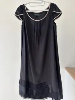 ユナイテッドアローズ　ブラック フリル付き 半袖ワンピース