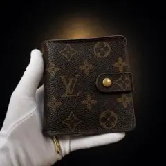 LOUIS VUITTON モノグラム 二つ折り財布のサムネイル