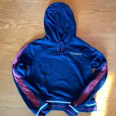 Tommy HILFIGER パーカー. 10のサムネイル