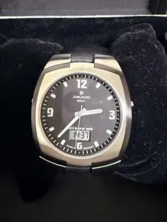 【美品】Junghans Mega Cosmos 電波時計056/4410.00のサムネイル