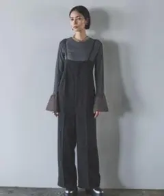 AIC. エーアイシー バックオープンサロペット ブラックのサムネイル