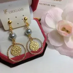 新品未使用 艶ありグレー玉 サークルイヤリング