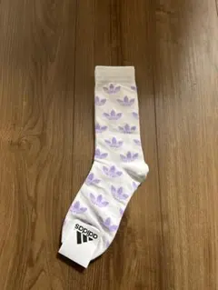 adidas ロゴパターン ソックス ホワイト/パープル