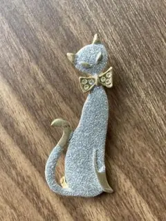 猫　ブローチ　シルバー
