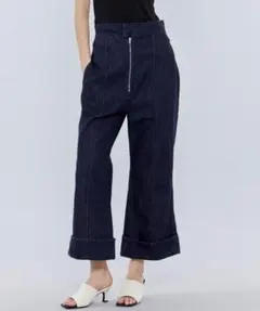 LIVINGTONE BLEK3 ターンアップフレアクロップドデニムパンツ 36のサムネイル