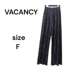 【VACANCY】プリーツワイドパンツ 総柄 ブラック系 F ウエストゴム