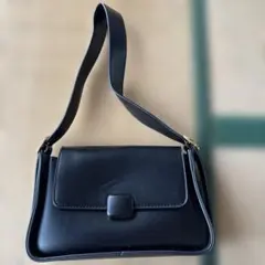 ブラック フラップハンドバッグ