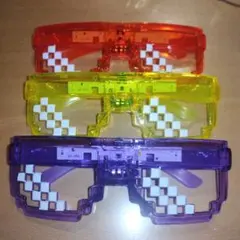 ☆★光るメガネのおもちゃ★☆３個セット!!