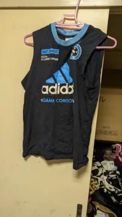 adidasタンクトップ