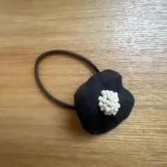 作家もの　黒い花形ヘアゴム