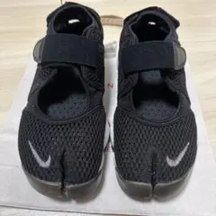 Nike ブラック スニーカー メッシュ エアリフト