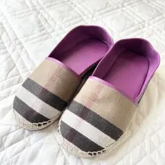 美品 BURBERRY ノバチェック スリッポン シューズ 21〜21.5