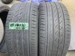 中古タイヤ2本セット！245/40R20 輸入タイヤ 2021年製造！②のサムネイル