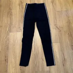 ZARAブラックレギンスSサイズ