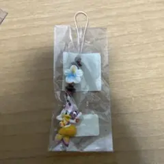 ディズニーストア デイジーダック ストラップのサムネイル
