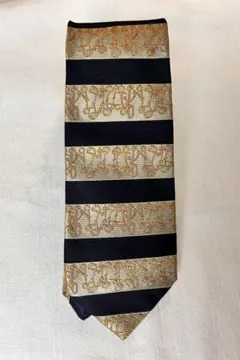 GUCCI ネクタイ　silk100%