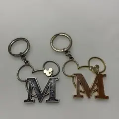 東京ディズニーリゾート ミッキーキーホルダー 2個セット　イニシャル　M
